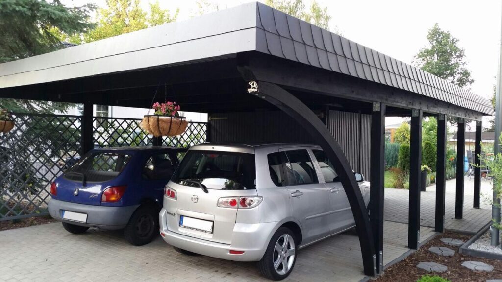 Moderner Doppel-Rundbogen-Carport aus Holz für zwei Fahrzeuge