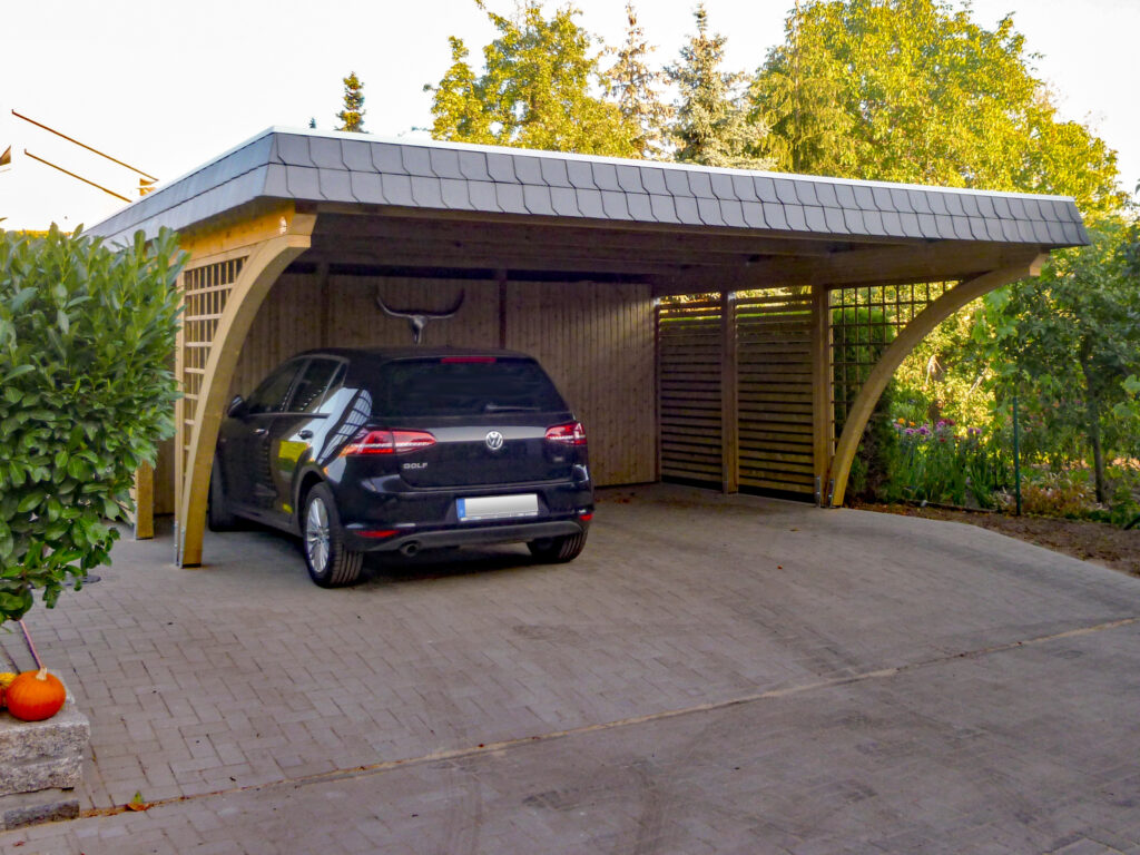 Hochwertiger Rundbogen-Carport mit elegantem Design