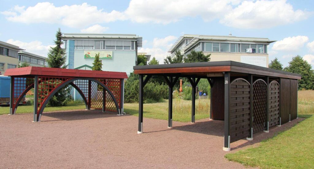 2 Carports mit Flachdach